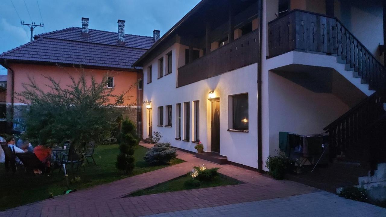 Salt Holiday Appartement Praid Buitenkant foto