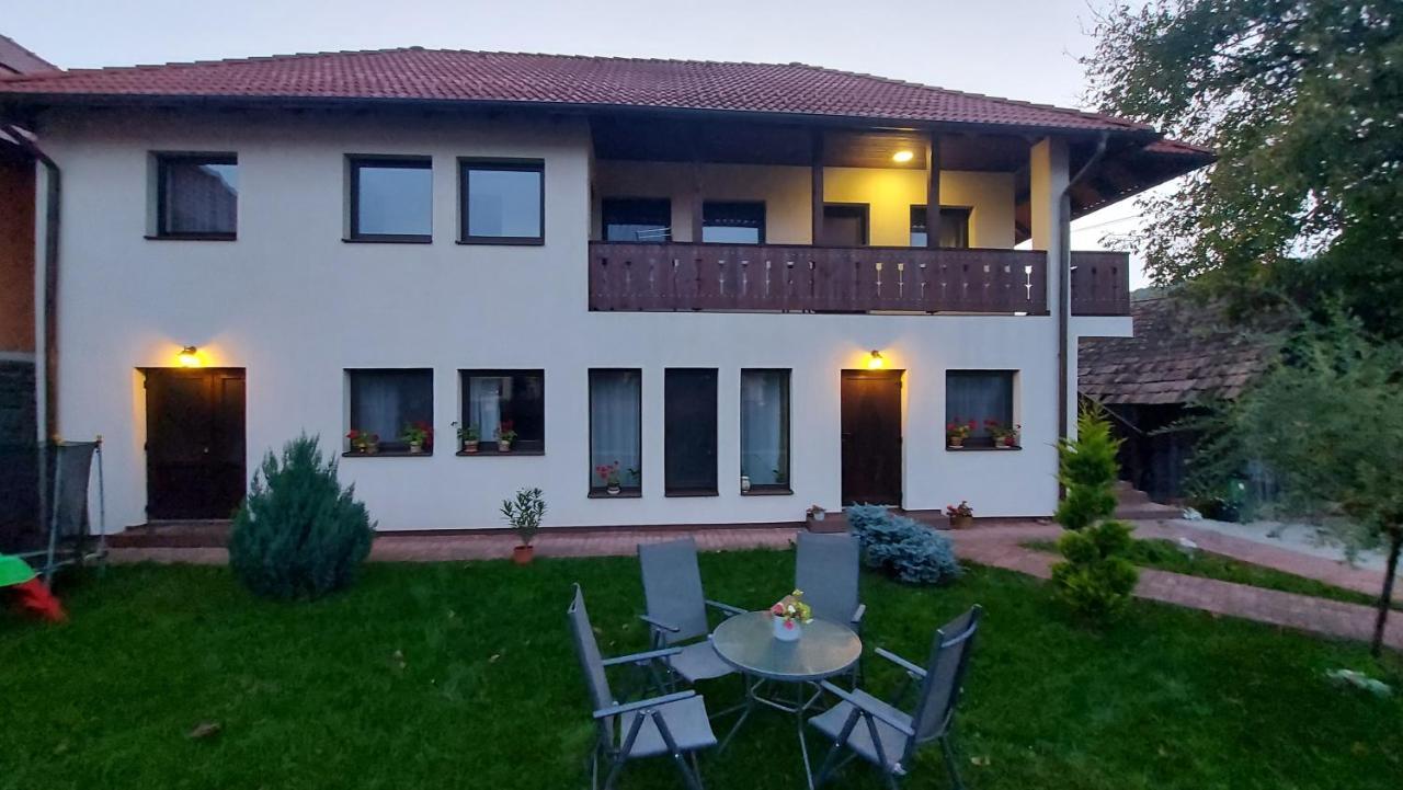 Salt Holiday Appartement Praid Buitenkant foto