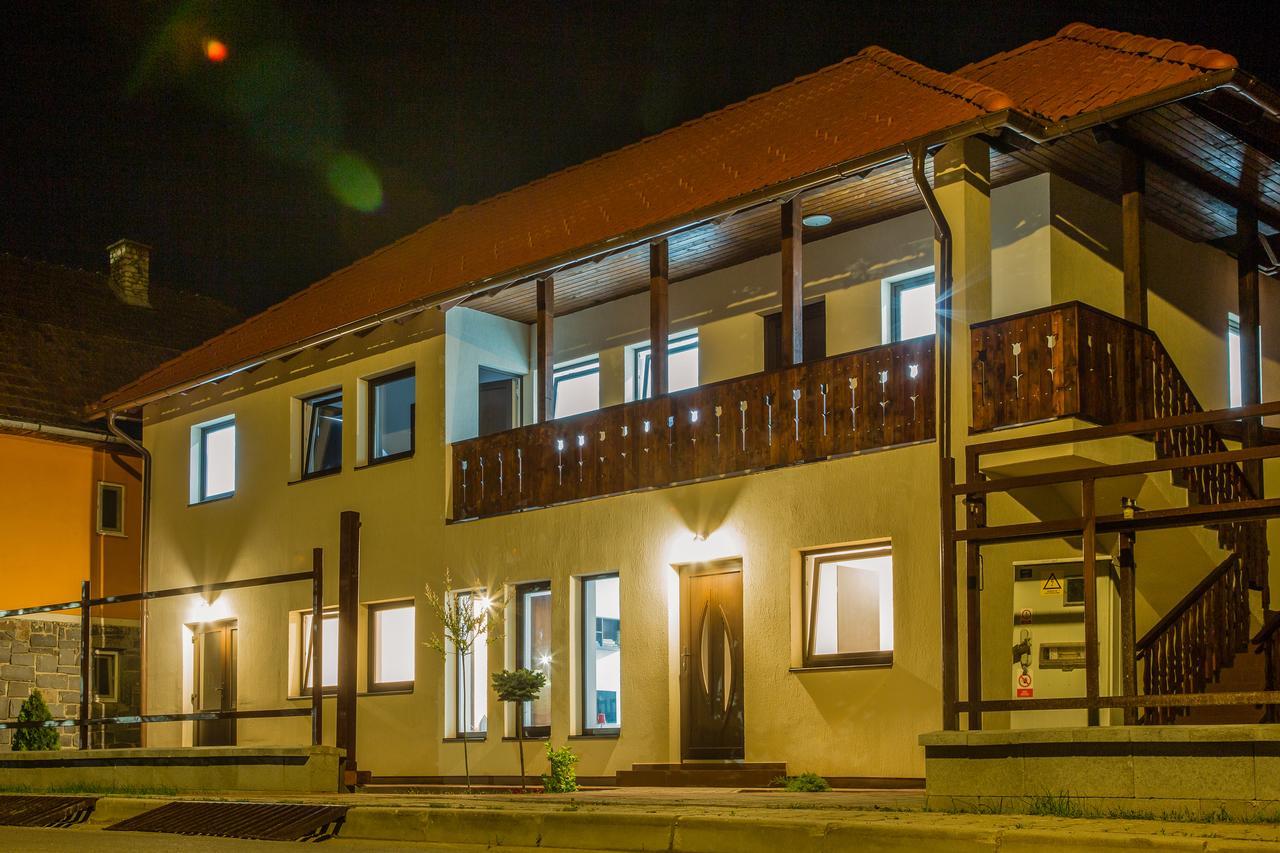 Salt Holiday Appartement Praid Buitenkant foto